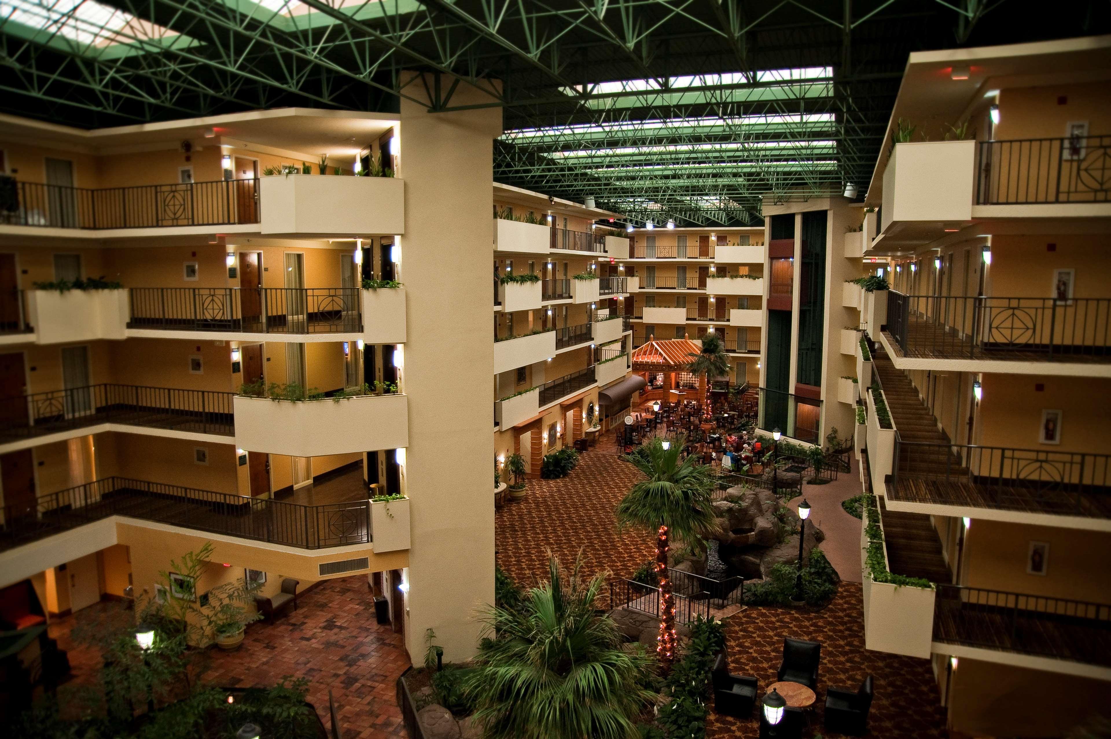 Embassy Suites By Hilton Memphis East Germantown Area Interior photo